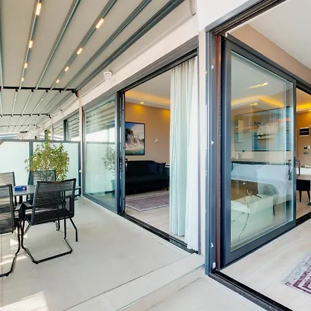 アパート Studio W Sea View Terrace 5 Min To Coast イスタンブール